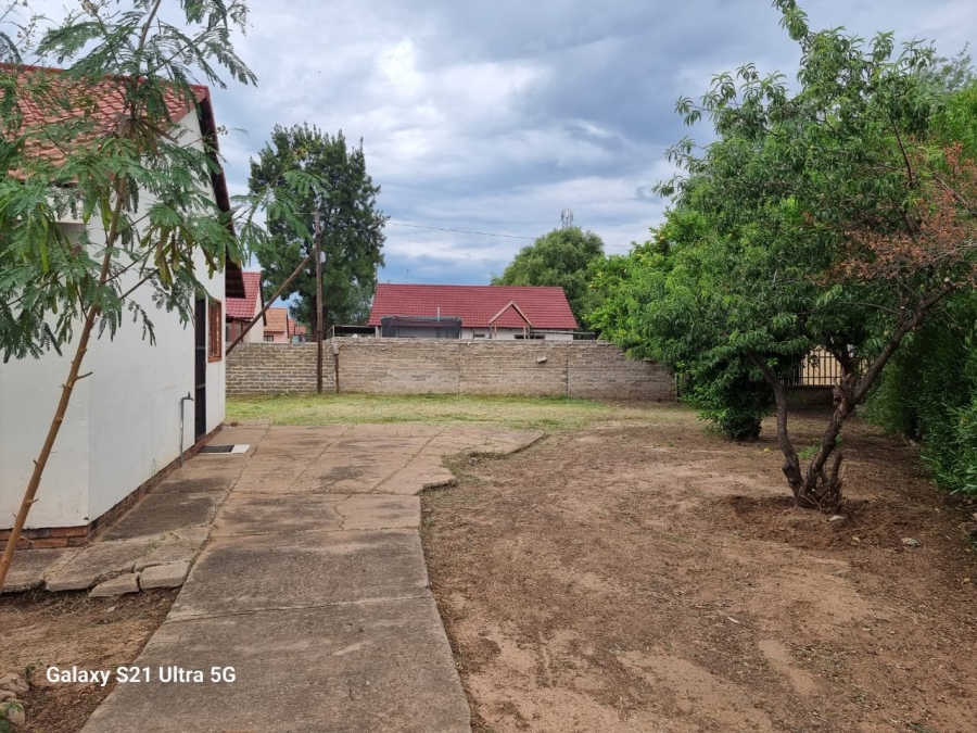  Bedroom Property for Sale in Mmabatho Unit 9 North West